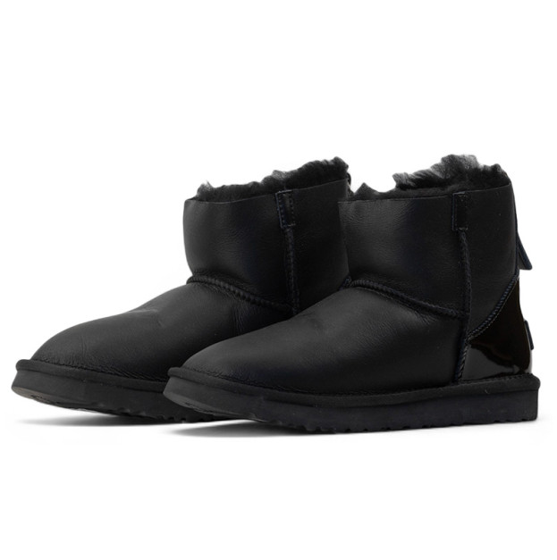 UGG Classic Mini Zip II Black